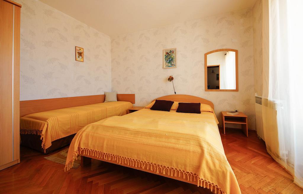 Apartments Lina Нови-Винодолски Номер фото