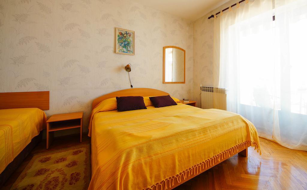 Apartments Lina Нови-Винодолски Номер фото
